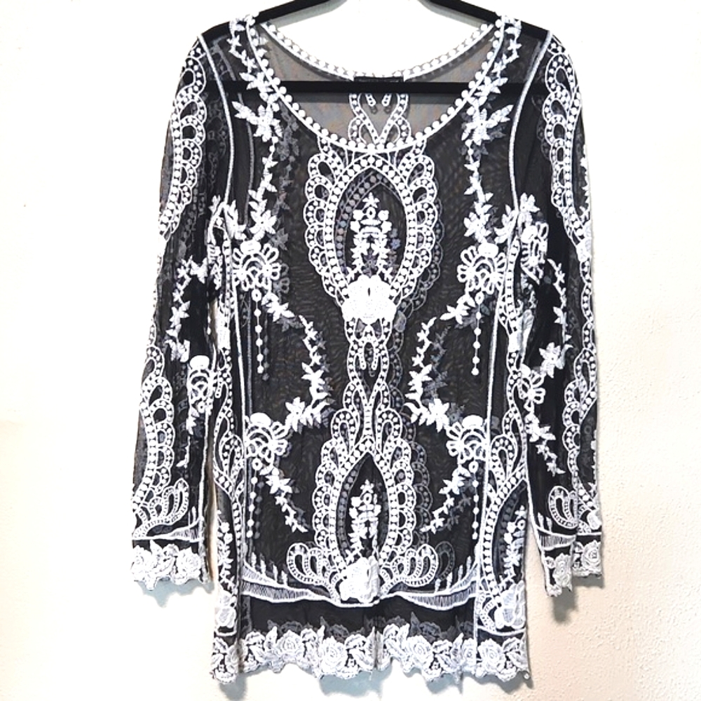 You Are Not Alone Embroidered Floral Lace Mesh Sheer Top Size Medium - Picture 11 of 11